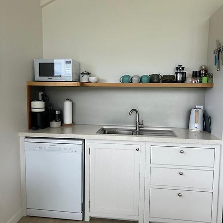 Purangi Waterfront Retreat Apartment Cooks Beach Exterior foto